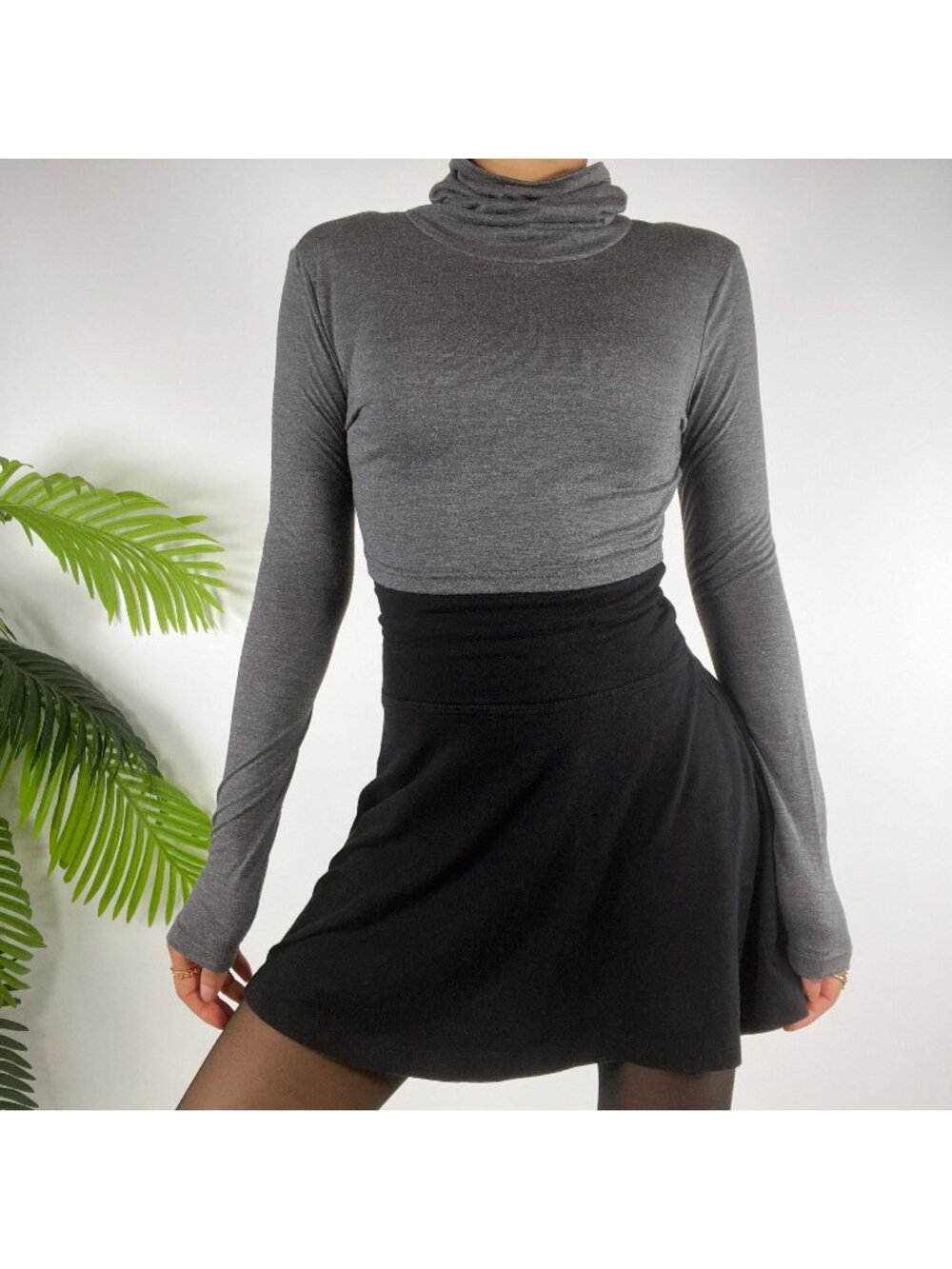 Womens Charcoal Gray Classy Fitted Cropped Turtleneck Long Sleeve Top / Small